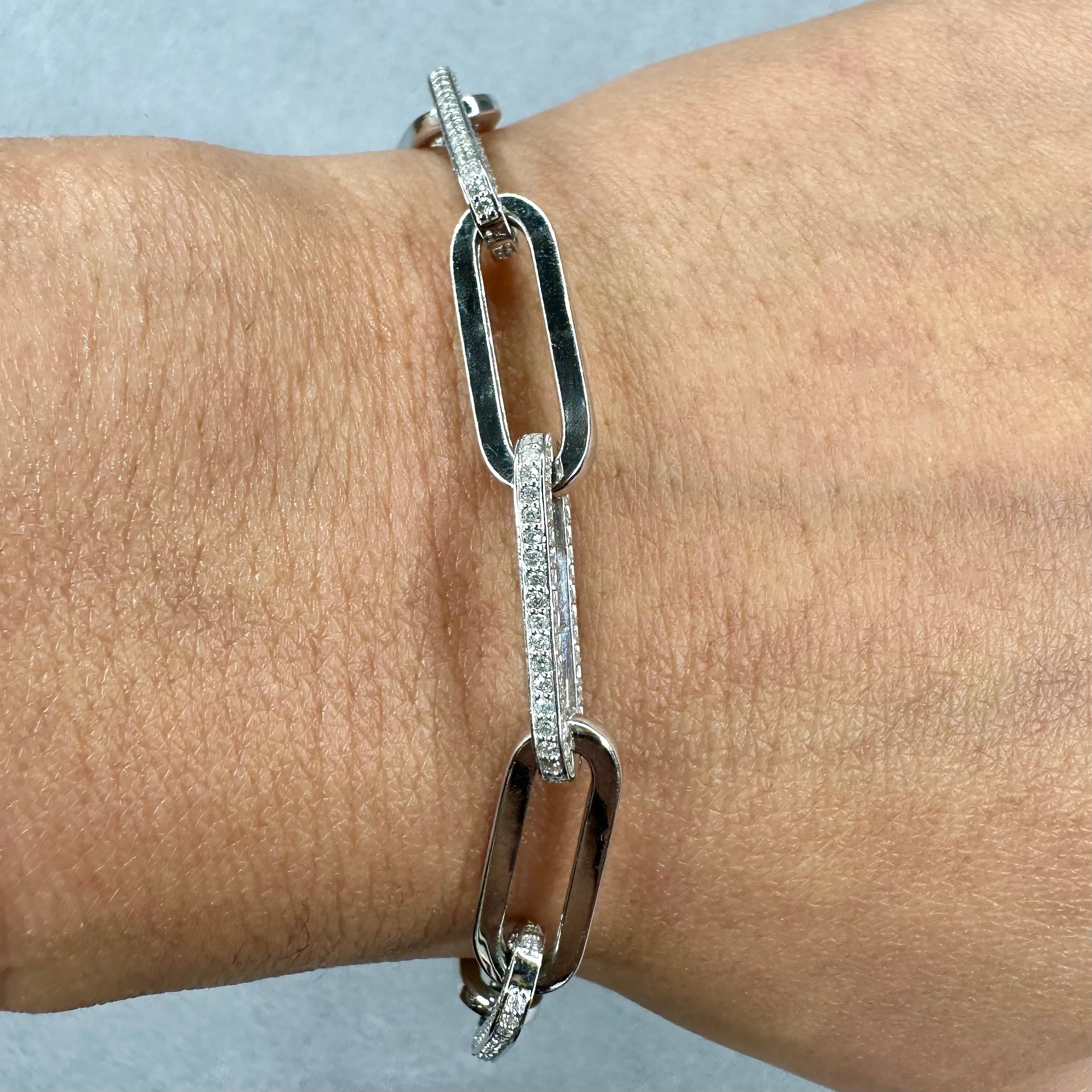 14kt White Gold Diamond Paperclip Bracelet