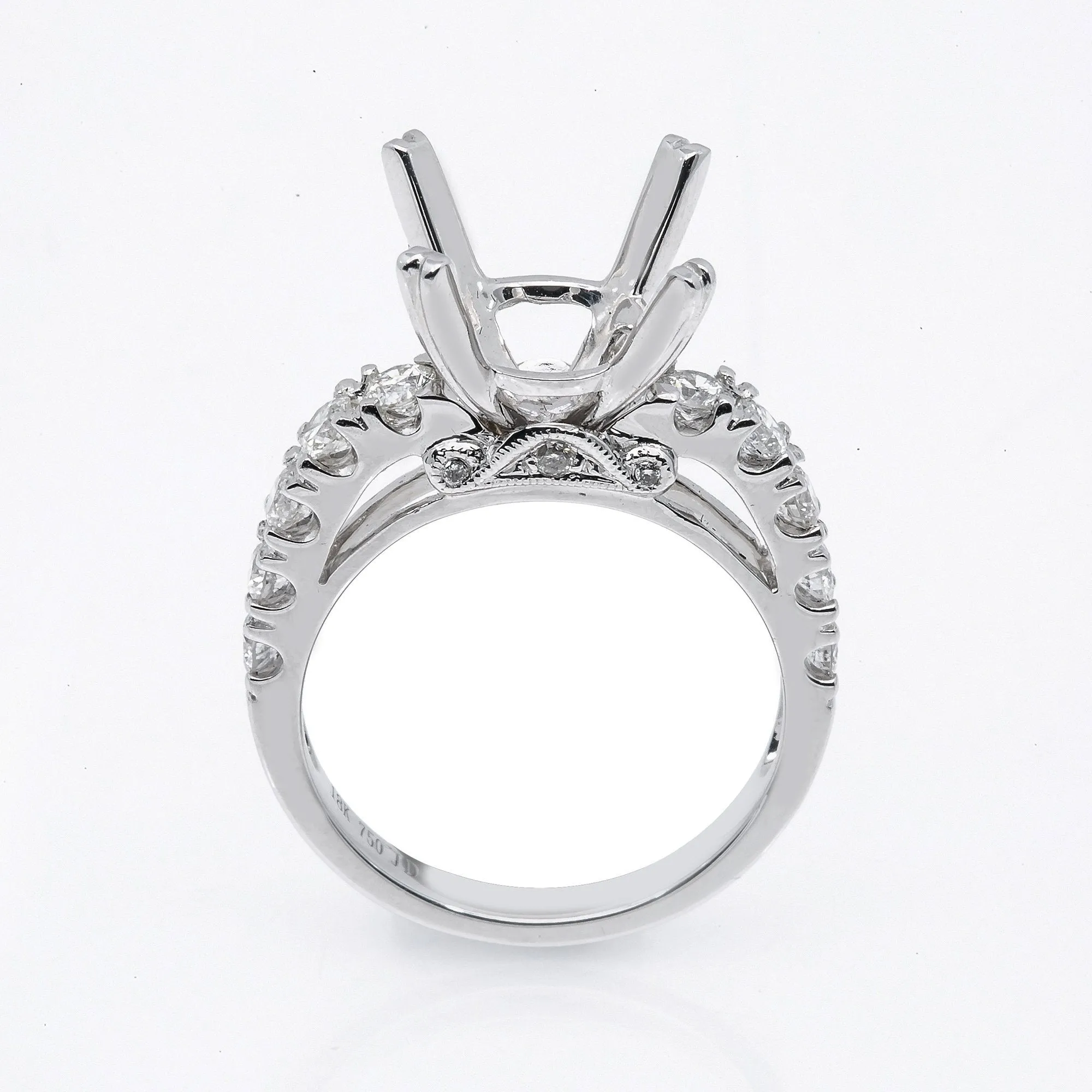 18K White Gold Round Shape Ring