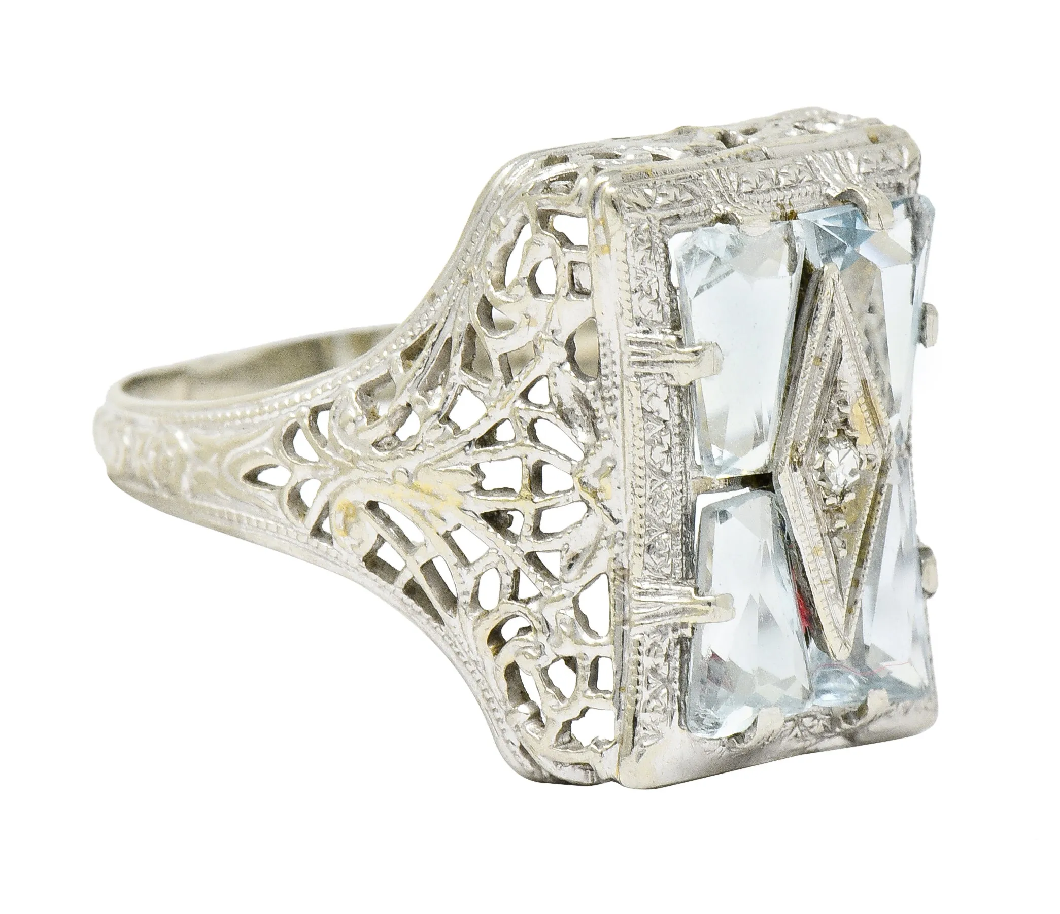 Art Deco Aquamarine Diamond 14 Karat White Gold Floral Dinner Ring