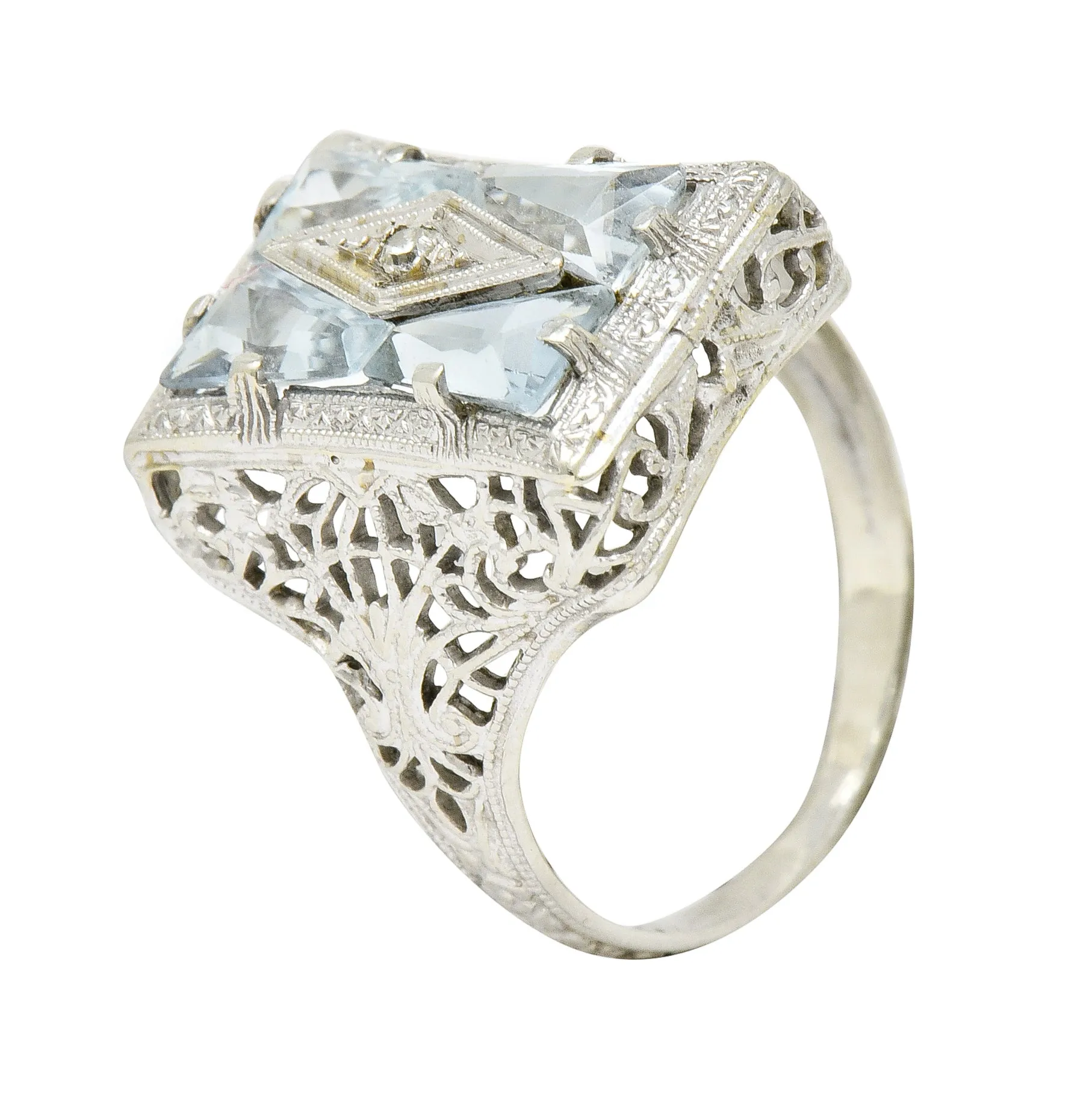 Art Deco Aquamarine Diamond 14 Karat White Gold Floral Dinner Ring