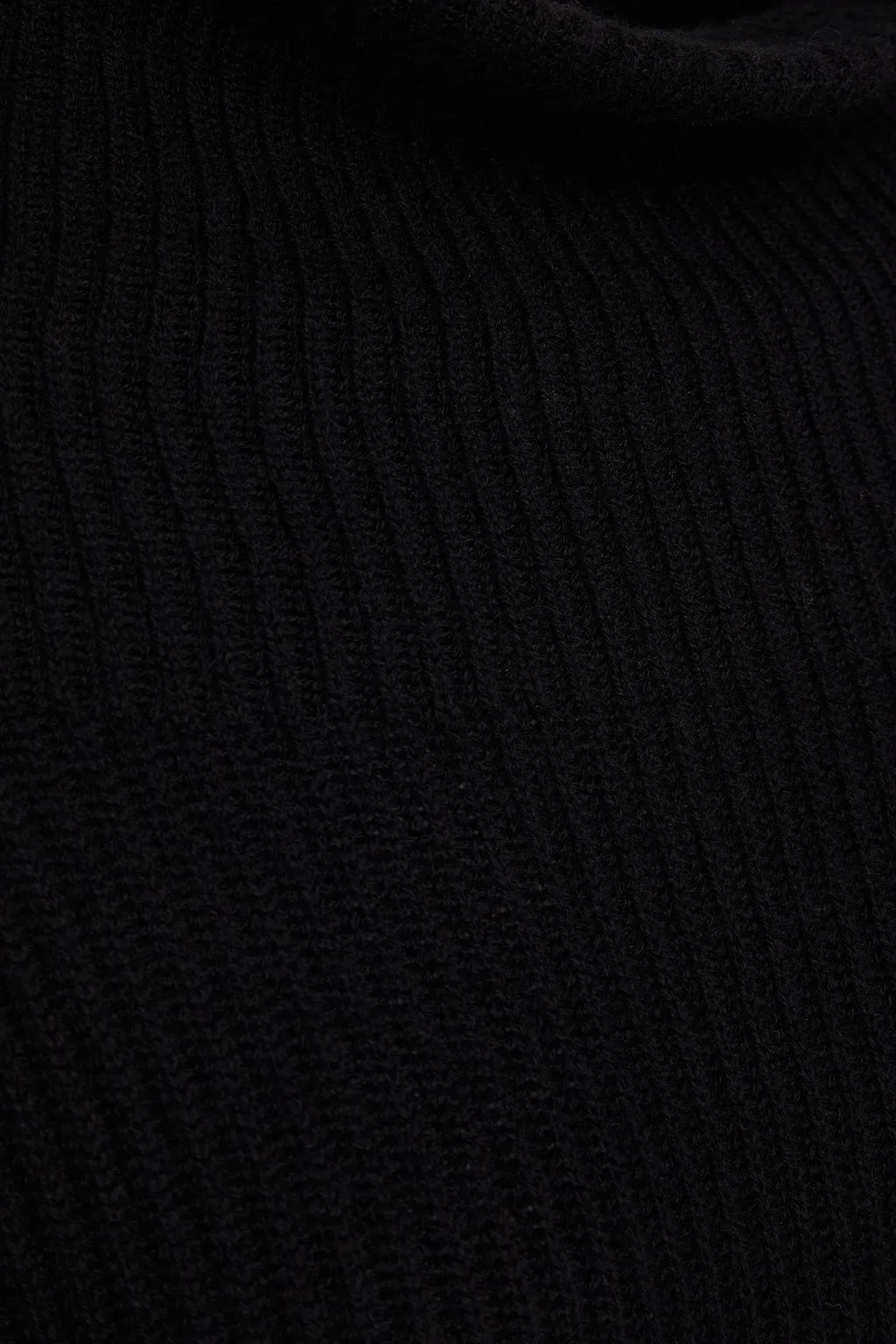 Autumn Cashmere  |V-neck & Crew neck