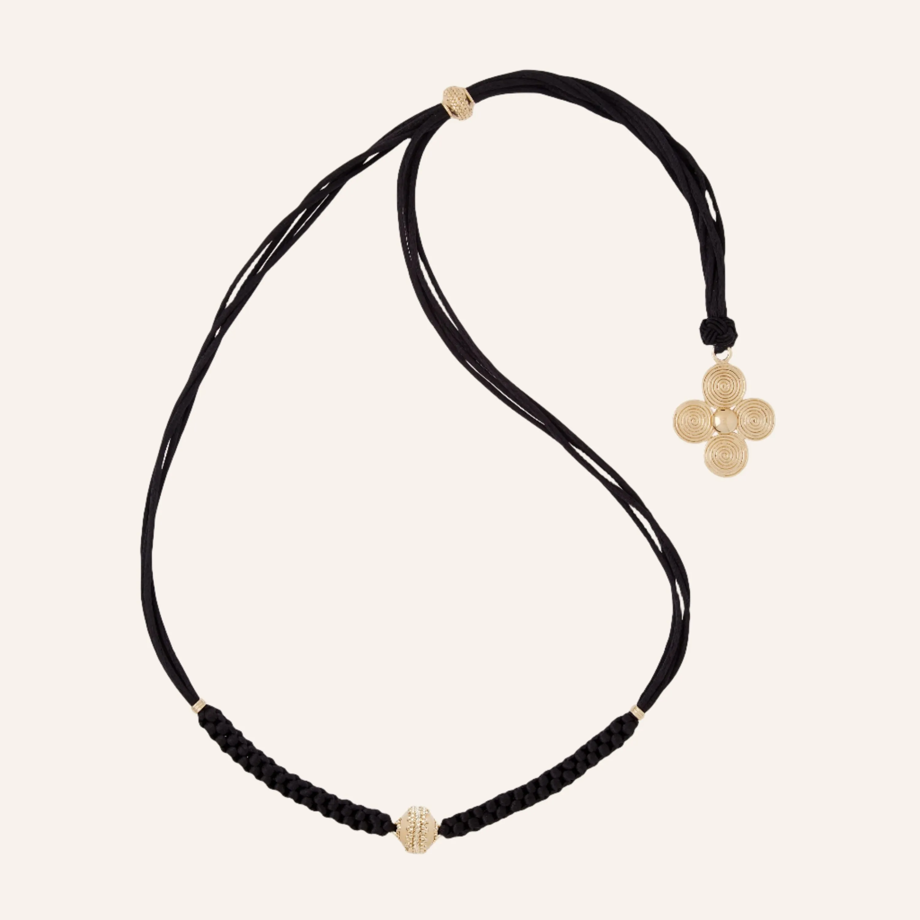 Knotted Heritage Petal Black Necklace