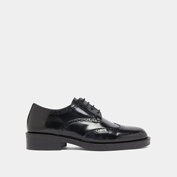 Lace-up Derbies in black shiny leather