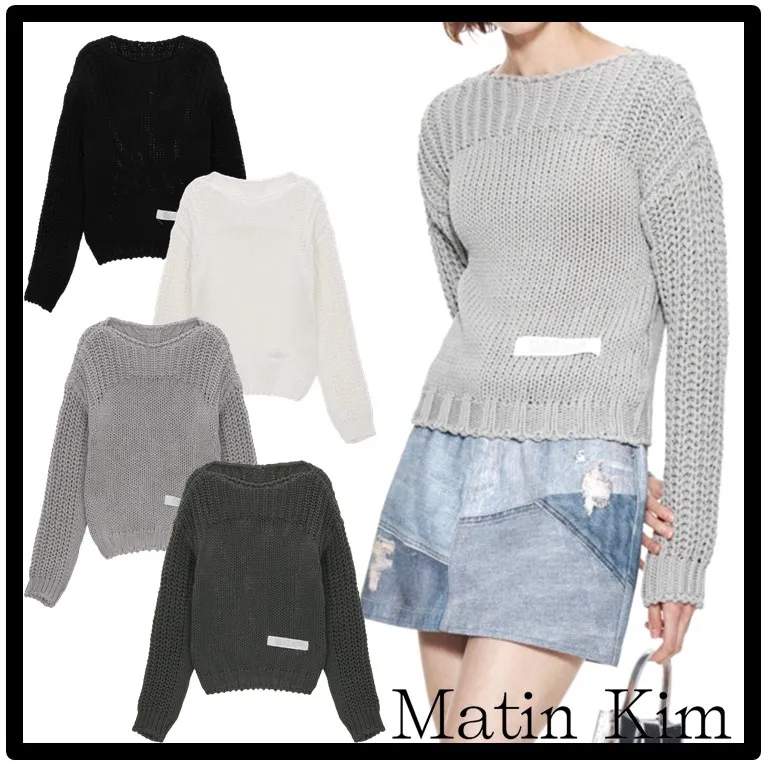 Matin Kim  |Casual Style Street Style Logo V-neck & Crew neck