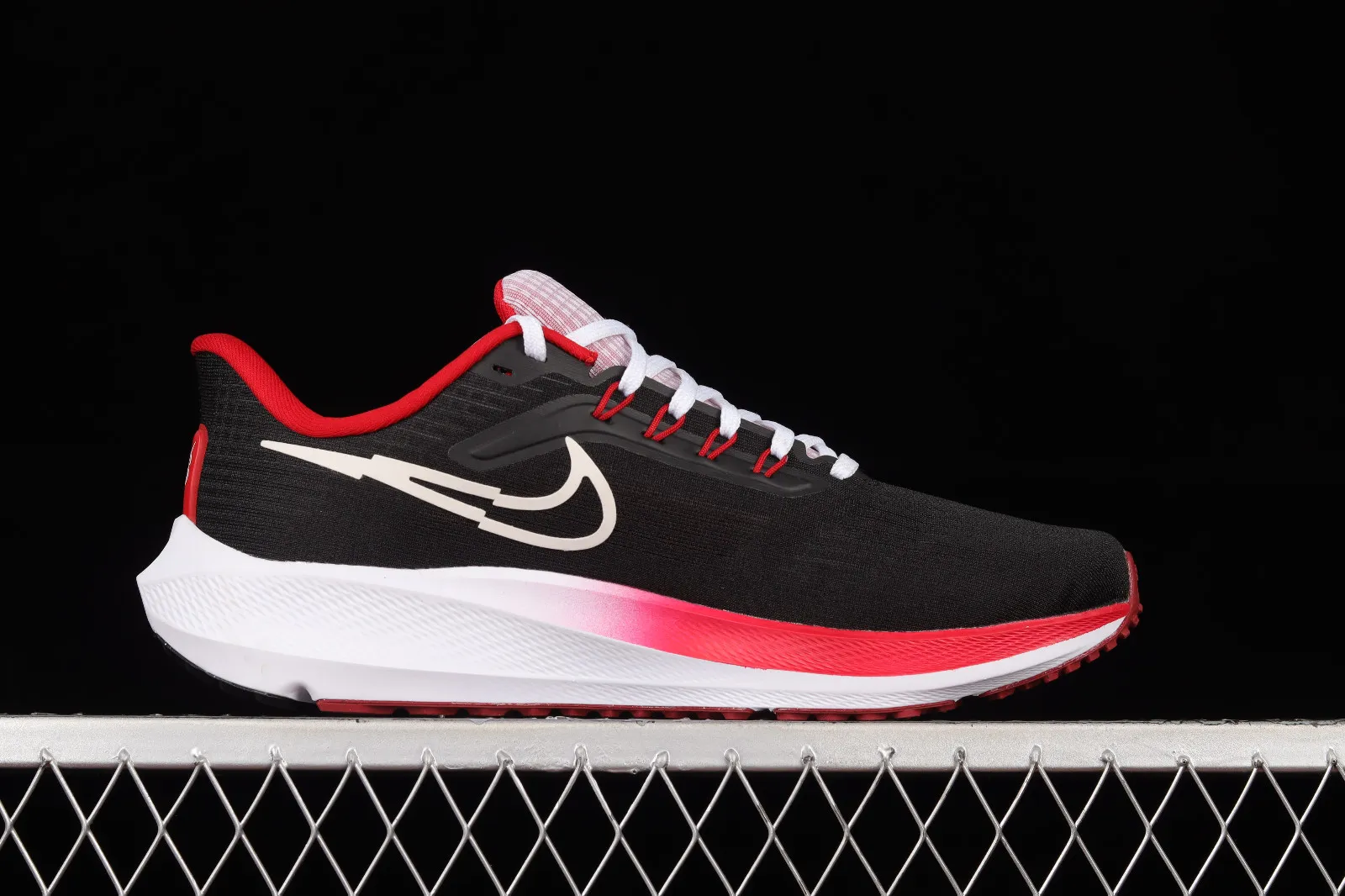 Nike Air Zoom Pegasus 39 Black Red White DQ7871-001