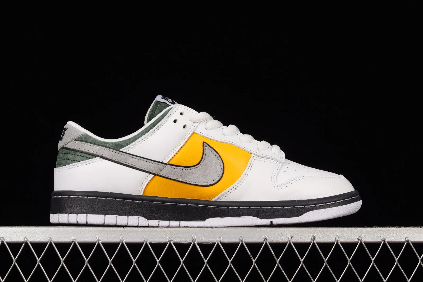 Nike SB Dunk Low Kobe White Yellow Green Black LF2428-001