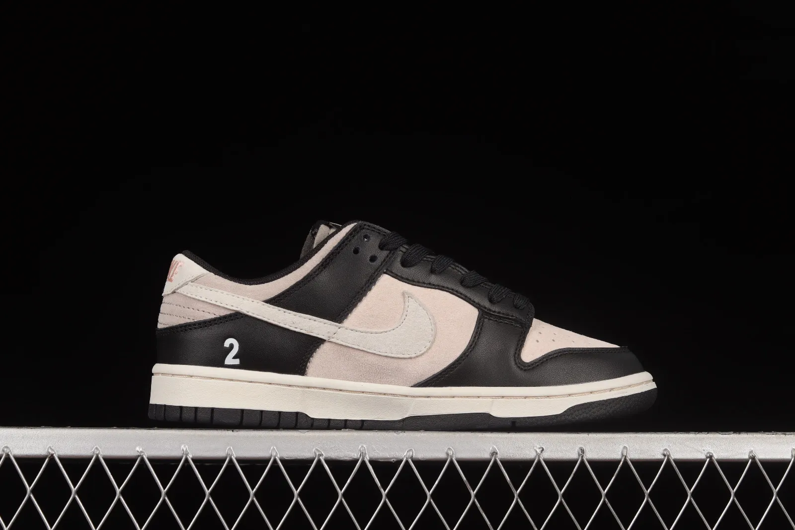 Otomo Katsuhiro x Nike SB Dunk Low Steamboy OST Black White LP3445-001