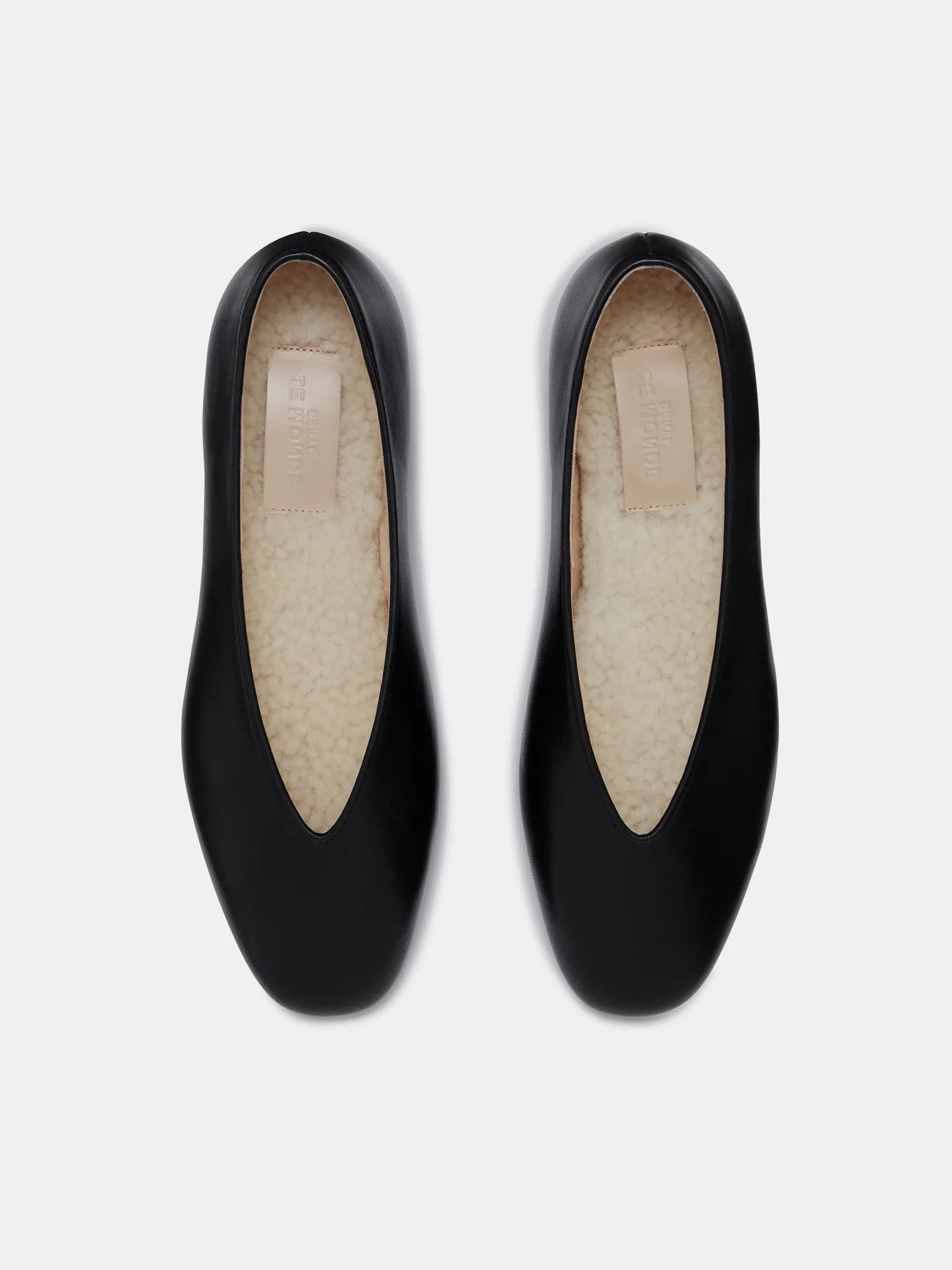 Regency Slipper /  Black Leather White Shearling Lining