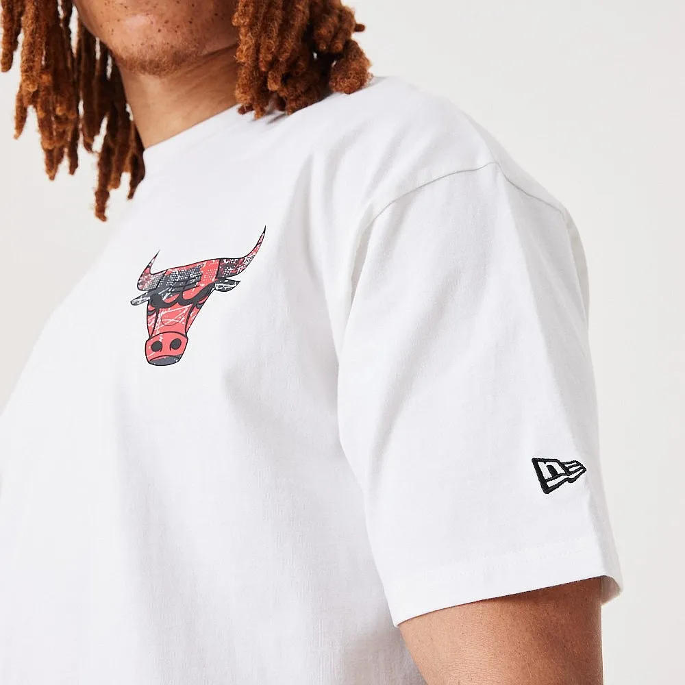 T-Shirt New Era Infill Team Logo Oversized NBA Chicago Bulls - White/Faded Red - men´s