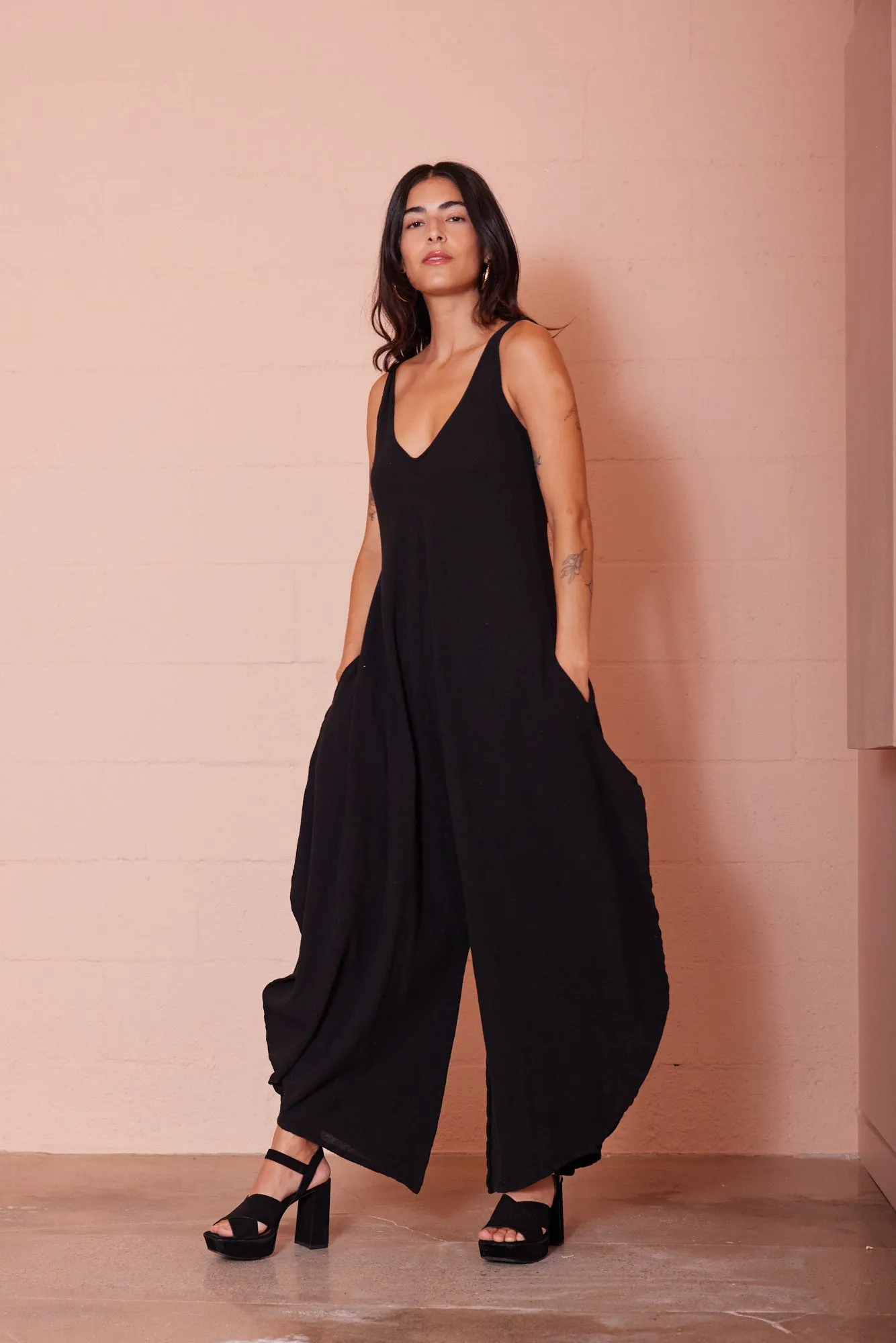 VENICE JUMPSUIT / BLACK