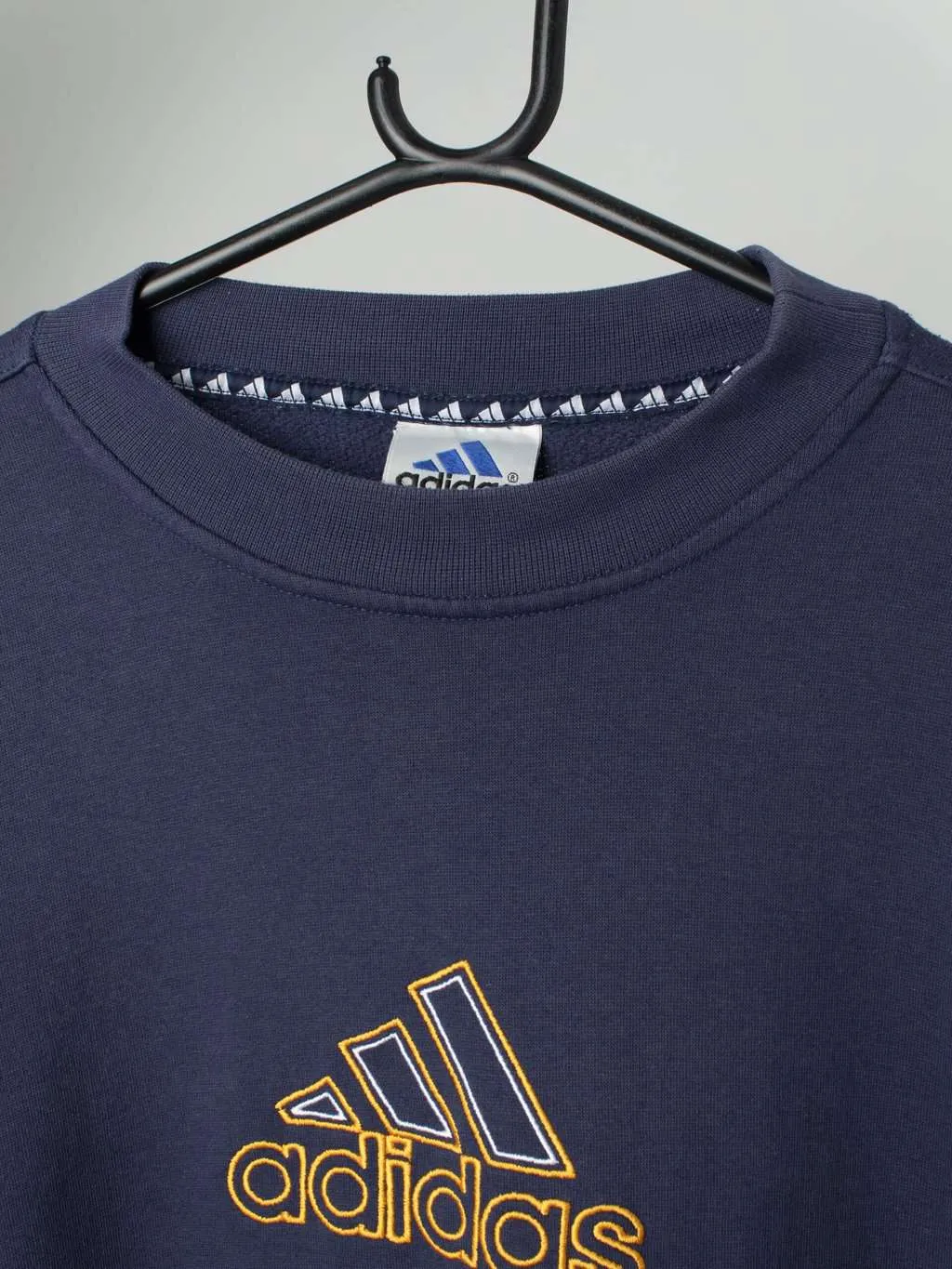 Vintage Adidas sweatshirt in navy and yellow – Large