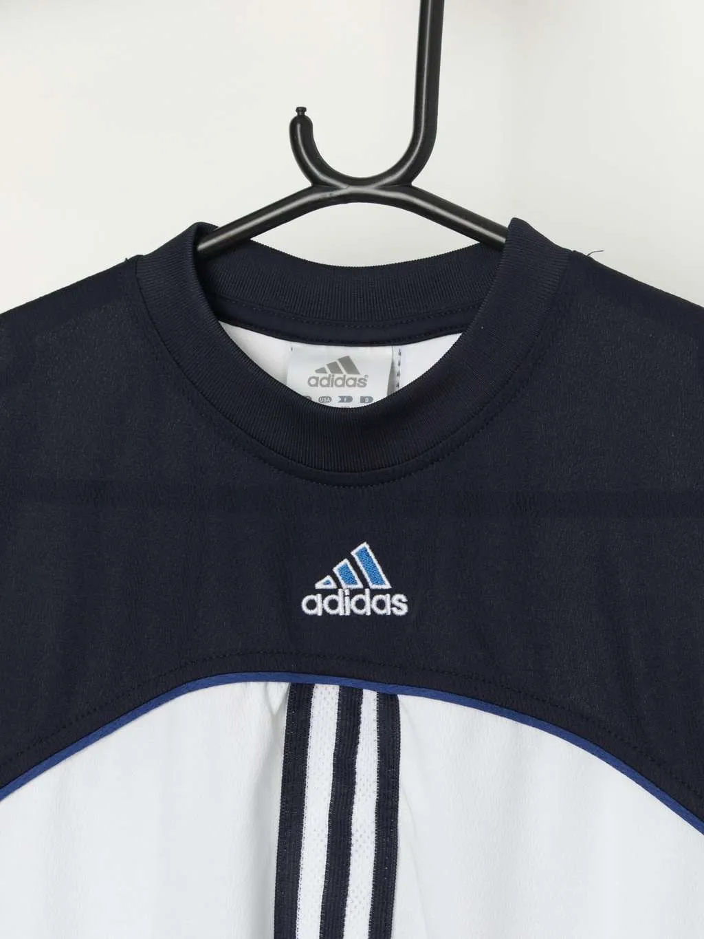 Vintage Y2K Adidas t-shirt with ClimaCool technology – Large / XL