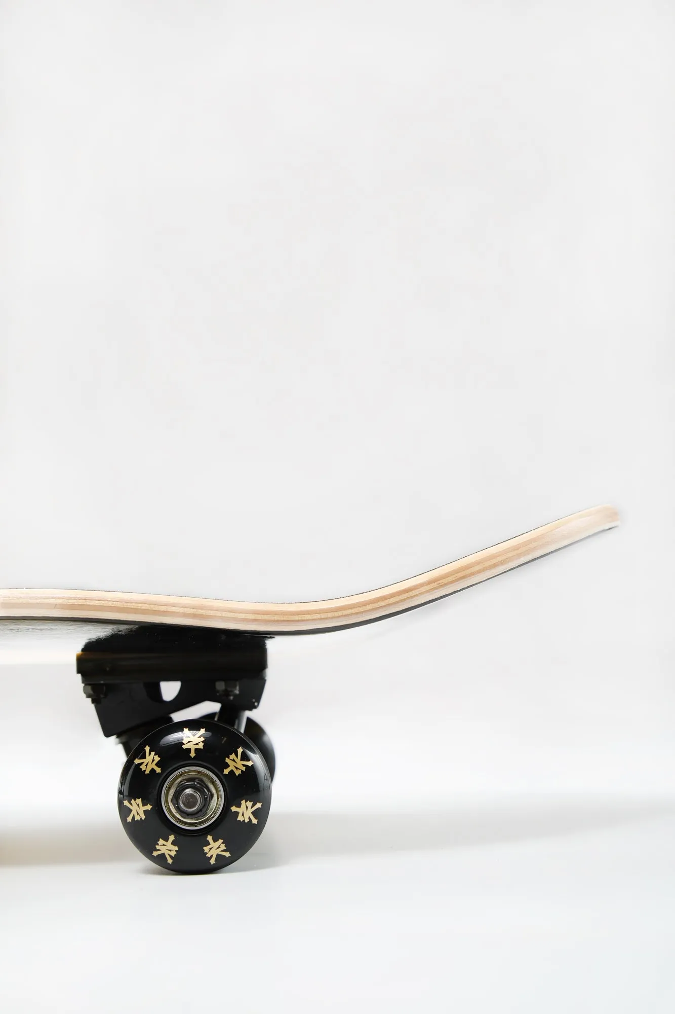 Zoo York Gold Script Logo Skateboard 8